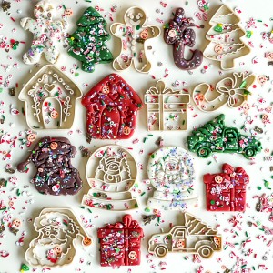 8’li Yılbaşı Bitkisel İçerikli Oyun Hamuru ve Kurabiye Kalıbı Seti