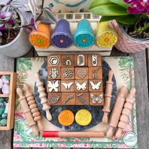 Kelebek ve Arı Döngüsü Oyun Hamuru Ahşap Damga Seti Exclusive